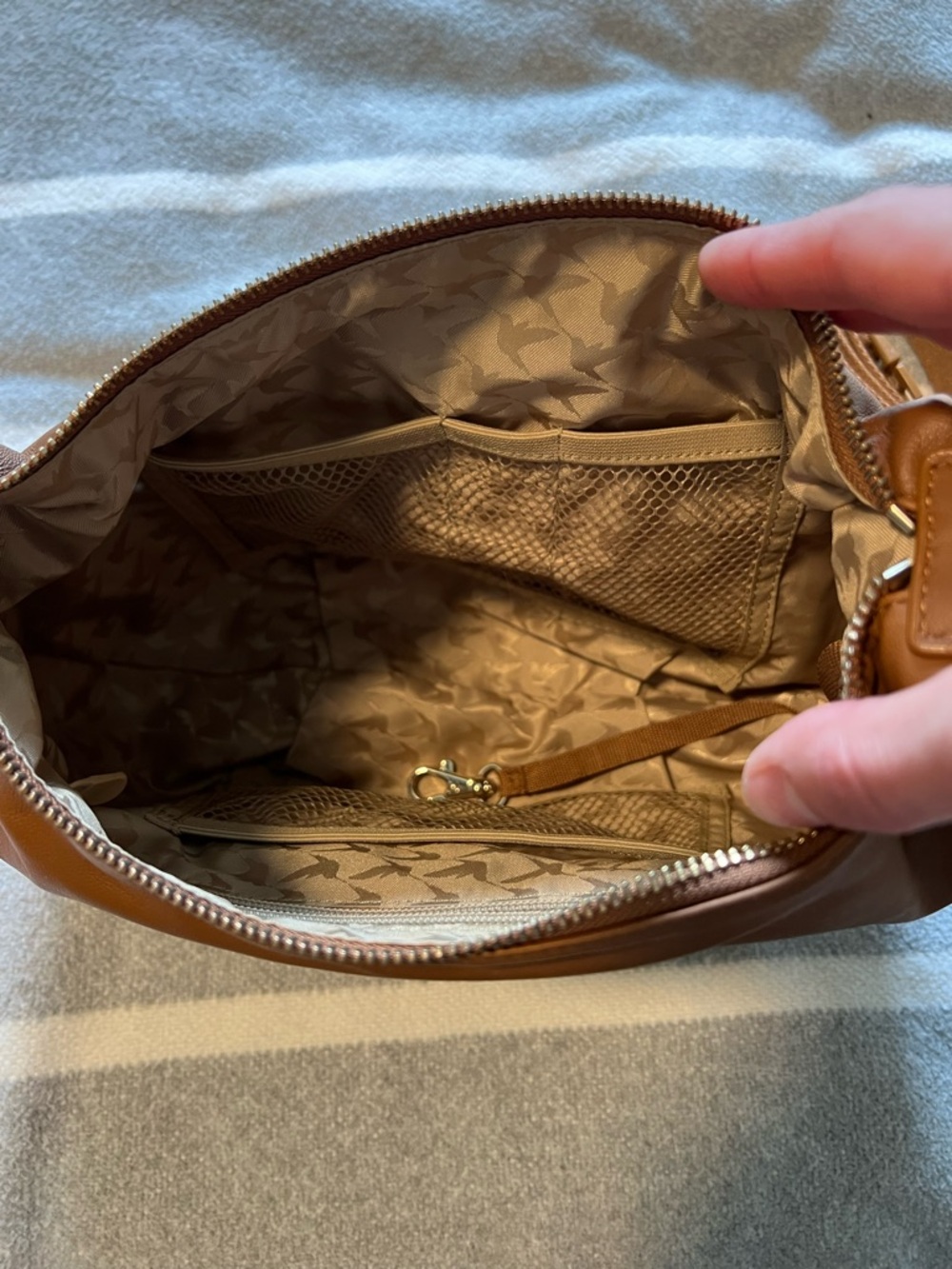 Lo and Sons Aoyama Leather Crescent Crossbody Bag-congnac exterior gold hardware - Picture 9 of 15